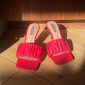 BCBG Dallas Sandal Heel (new, size 9, red)